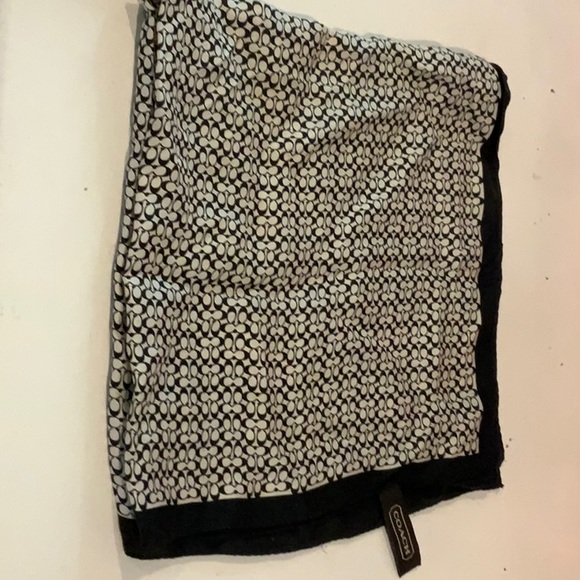 Coach scarf - Picture 2 of 2